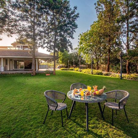 Stayvista'S Silver Grove - Serene Haven With Expansive Lawn & Terrace Nashik Zewnętrze zdjęcie